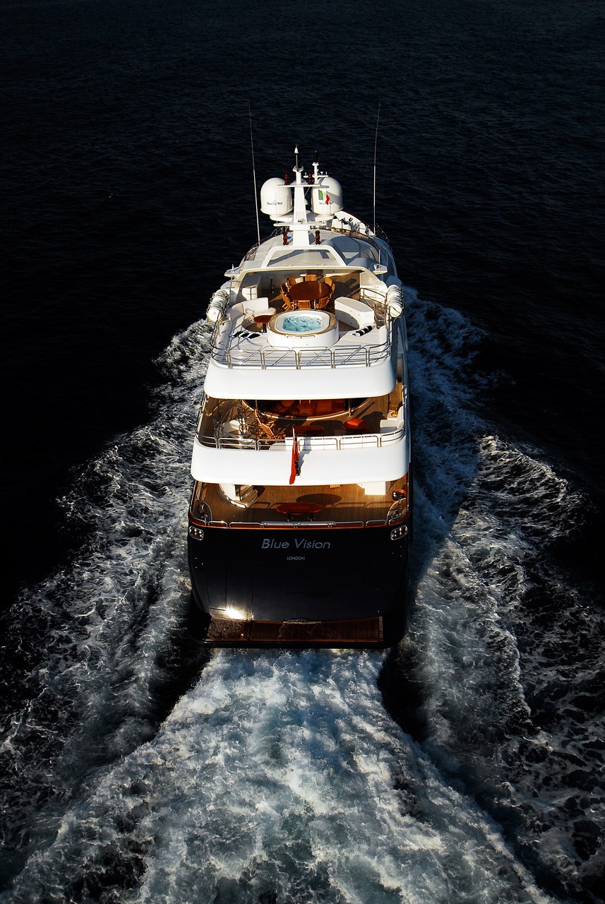 blu vision yacht